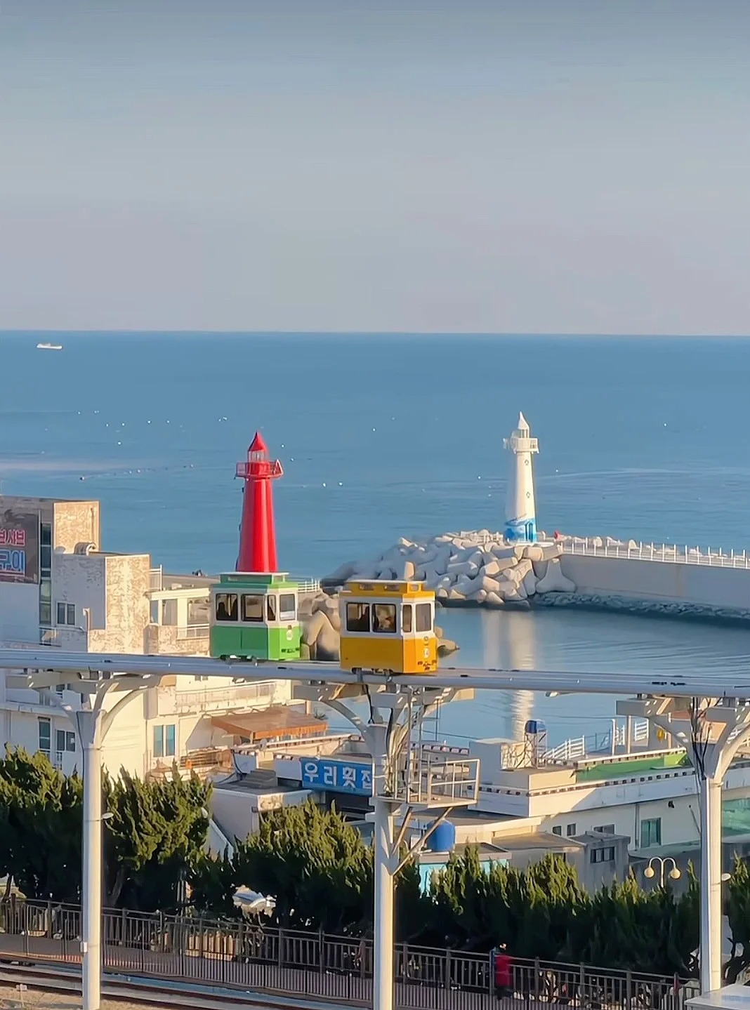 Tàu điện ven biển Haeundae